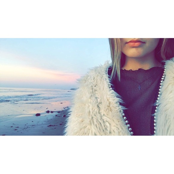 Meet your Posher, Sierra - Picture 6 of 7